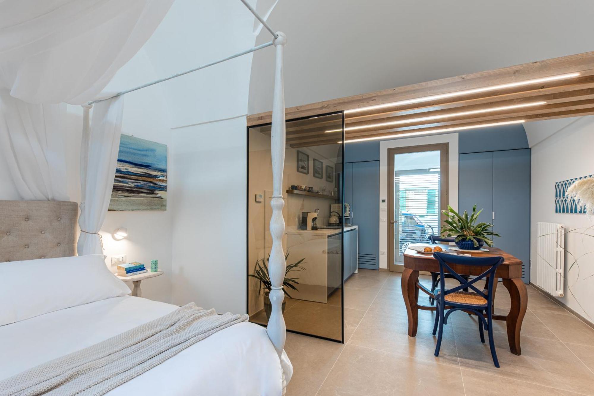 Апартаменты Loft Regina Minor Монополи Экстерьер фото